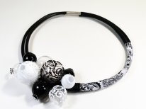 Necklace "MUM black & white"